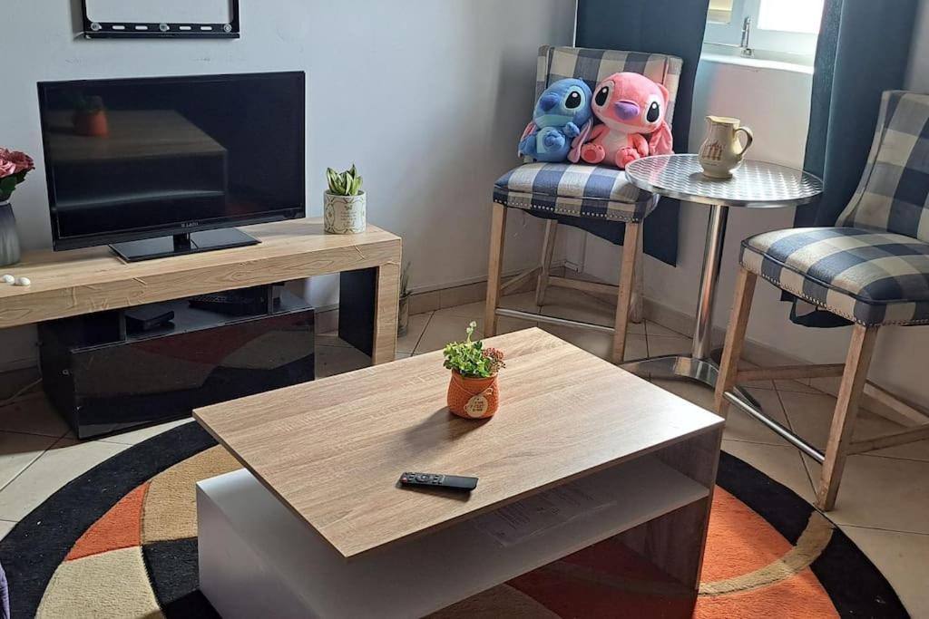 Mendes Family Homestay - B&B In The Heart Of Praia Zewnętrze zdjęcie