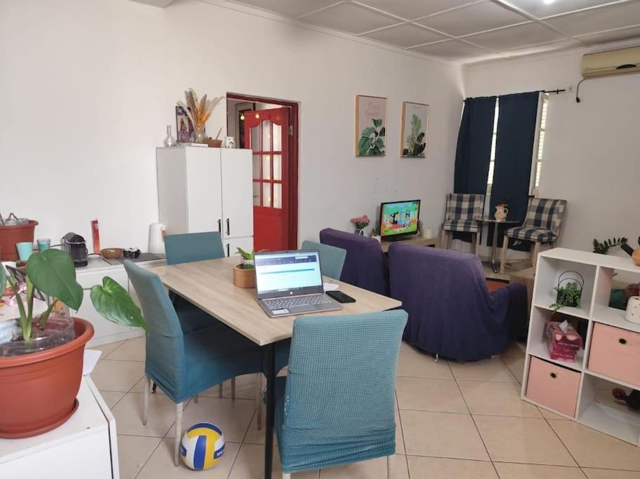 Mendes Family Homestay - B&B In The Heart Of Praia Zewnętrze zdjęcie